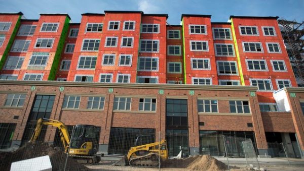 dt.common.streams.StreamServer